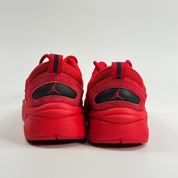 Athletic_Shoes